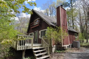 Chalet Retreat w/ Hot Tub, Short Walk to Lake & Pool
